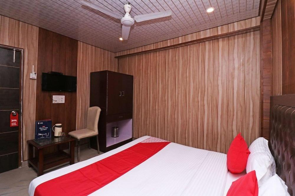 Airport Hotel Runway 뉴델리 외부 사진
