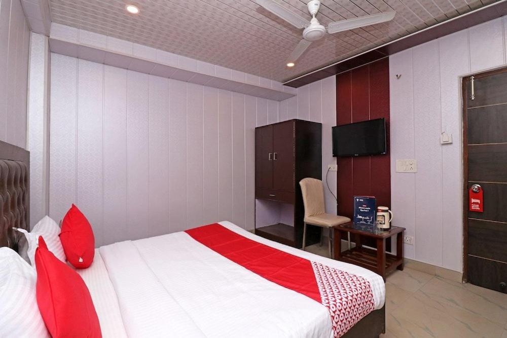 Airport Hotel Runway 뉴델리 외부 사진