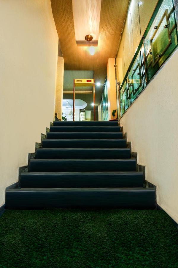 Airport Hotel Runway 뉴델리 외부 사진